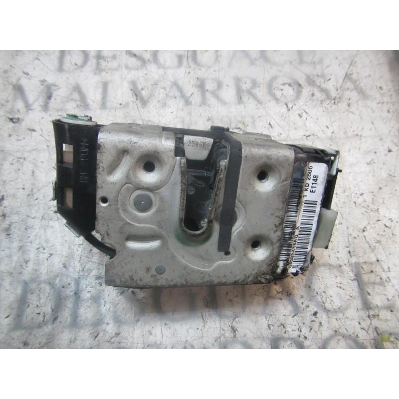 Recambio de cerradura puerta trasera derecha para chrysler jeep compass 2.0 crd cat referencia OEM IAM 4589414AA  