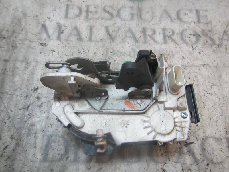 Recambio de cerradura puerta trasera izquierda para chrysler jeep compass 2.0 crd cat referencia OEM IAM 4589415AA  