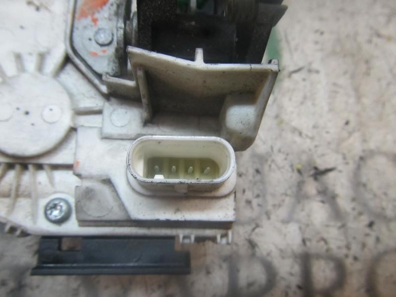 Recambio de cerradura puerta trasera izquierda para chrysler jeep compass 2.0 crd cat referencia OEM IAM 4589415AA  