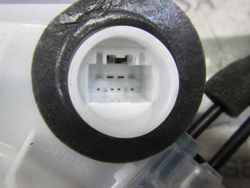 Recambio de cerradura puerta trasera izquierda para toyota prius+ 1.8 16v (híbrido) referencia OEM IAM 6906048060  