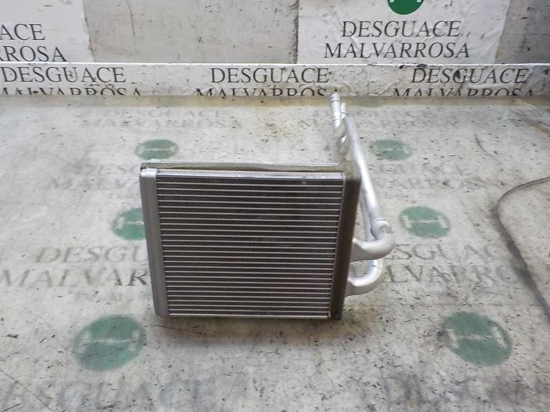 Recambio de radiador calefaccion / aire acondicionado para ford fiesta (ccn) titanium referencia OEM IAM 1743436  