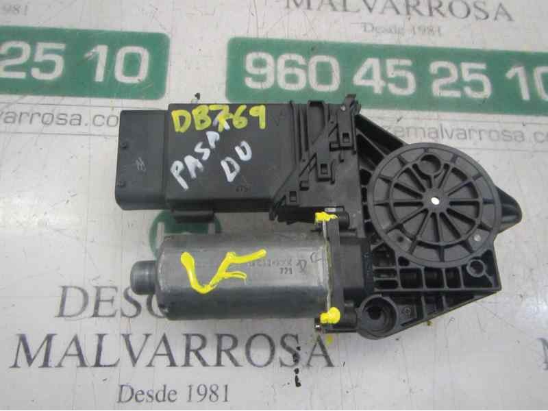 Recambio de motor elevalunas delantero derecho para volkswagen passat berlina (3b2) 1.9 tdi referencia OEM IAM   