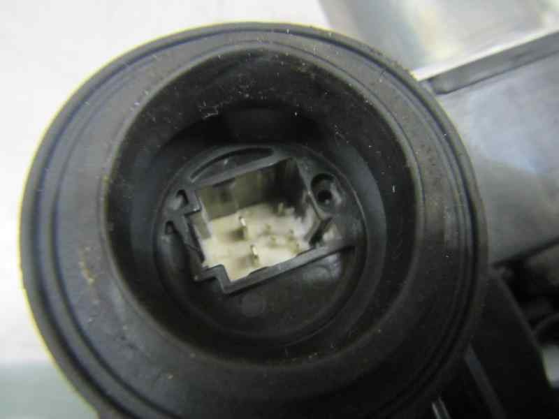 Recambio de elevalunas delantero derecho para toyota prius+ 1.8 16v (híbrido) referencia OEM IAM 6980121020  