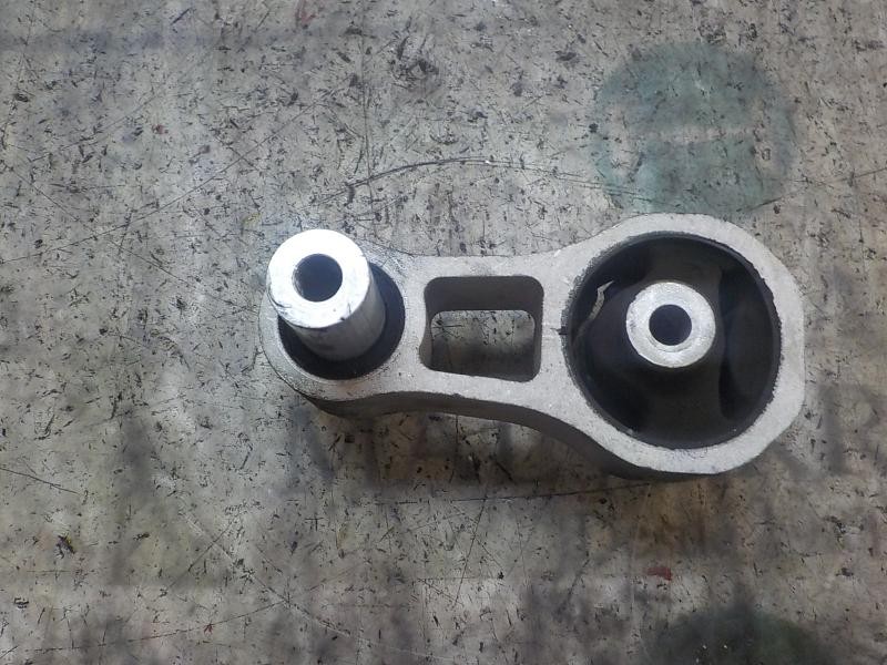 Recambio de soporte cambio para ford fiesta (ccn) titanium referencia OEM IAM 2282065  