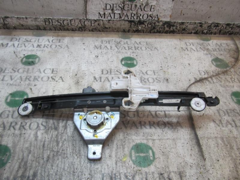 Recambio de elevalunas trasero izquierdo para chrysler jeep compass 2.0 crd cat referencia OEM IAM 68002889AA  