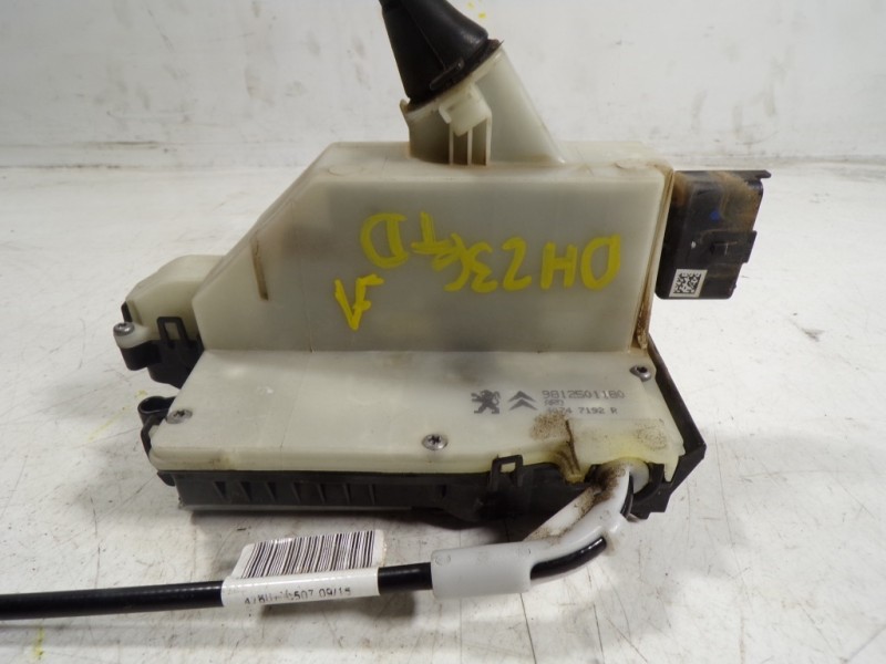 Recambio de cerradura puerta trasera derecha para peugeot 208 1.2 12v vti referencia OEM IAM 9812501180 9812501180 