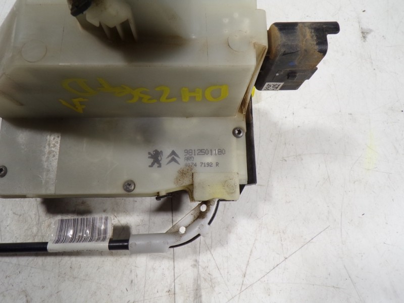 Recambio de cerradura puerta trasera derecha para peugeot 208 1.2 12v vti referencia OEM IAM 9812501180 9812501180 