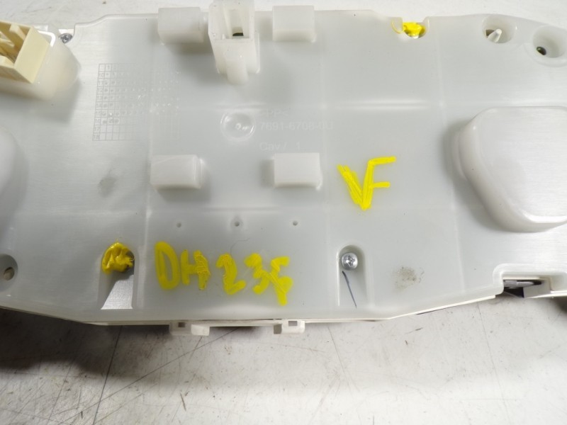 Recambio de cuadro instrumentos para peugeot 208 1.2 12v vti referencia OEM IAM 9813848780 9813848780 