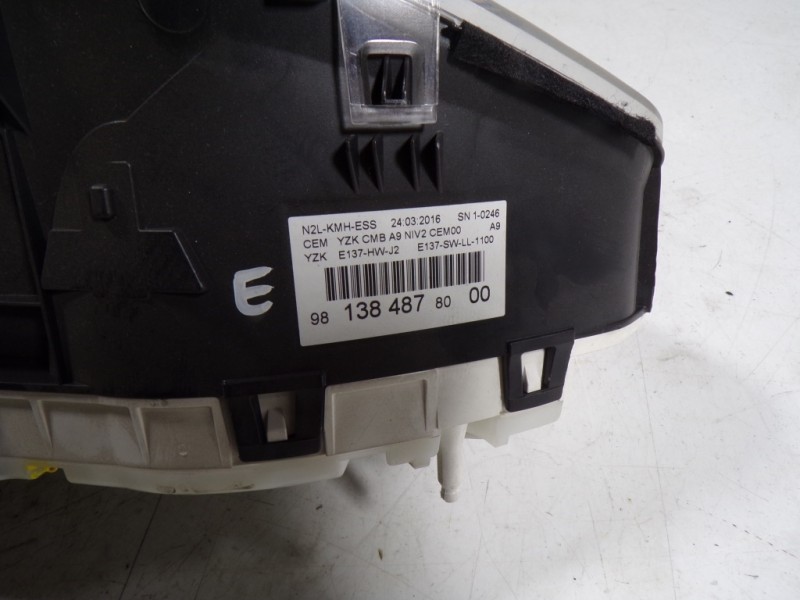 Recambio de cuadro instrumentos para peugeot 208 1.2 12v vti referencia OEM IAM 9813848780 9813848780 