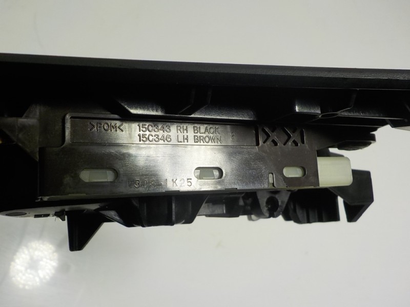 Recambio de maneta interior delantera izquierda para lexus rx 450h referencia OEM IAM 6760648010C0 6927848030 