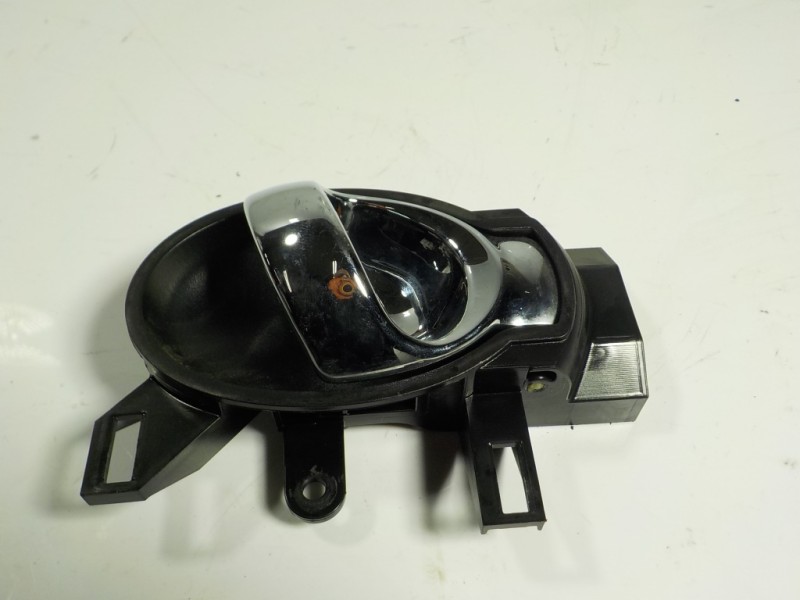 Recambio de maneta interior delantera derecha para nissan juke (f15) 1.5 turbodiesel cat referencia OEM IAM 80670BA61A  