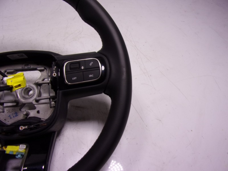 Recambio de volante para citroën c3 aircross 1.2 12v e-thp referencia OEM IAM 98118752ZD 98118752ZD 