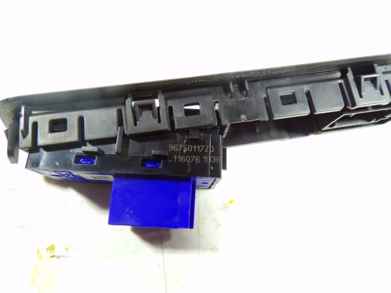 Recambio de modulo electronico para peugeot 208 1.2 12v vti referencia OEM IAM 96750117ZD 96750117ZD 