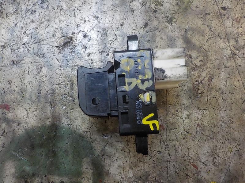 Recambio de mando elevalunas delantero derecho para nissan micra (k13) 1.2 cat referencia OEM IAM   