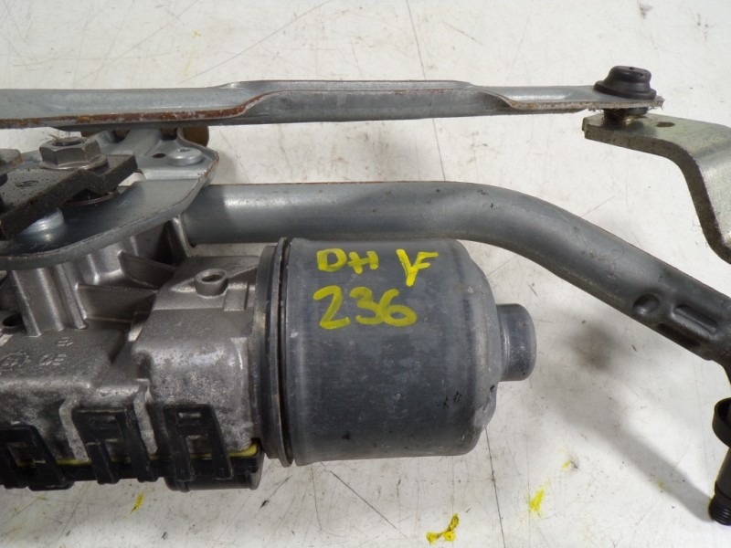 Recambio de motor limpia delantero para peugeot 208 1.2 12v vti referencia OEM IAM 9673222580 9673222580 0390241540