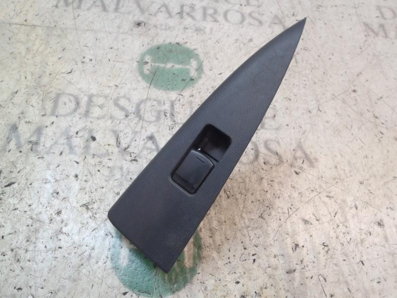 Recambio de mando elevalunas trasero derecho para nissan note (e11e) acenta referencia OEM IAM 25411ED03A  