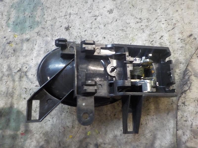 Recambio de maneta interior trasera izquierda para nissan micra (k13) 1.2 cat referencia OEM IAM   