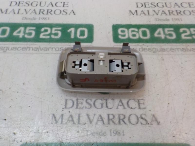 Recambio de piloto interior para nissan x-trail (t30) le referencia OEM IAM 264305L301  