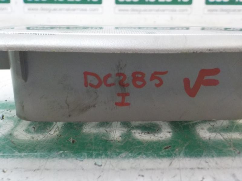 Recambio de piloto interior para nissan x-trail (t30) le referencia OEM IAM 264305L301  