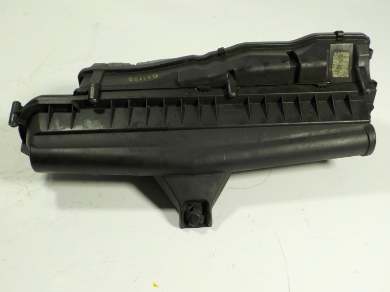 Recambio de filtro aire para citroën c4 grand picasso 1.6 16v referencia OEM IAM   