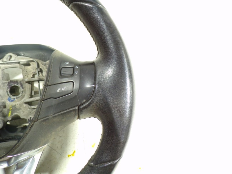 Recambio de volante para peugeot 208 1.2 12v vti referencia OEM IAM 96739515ZD  