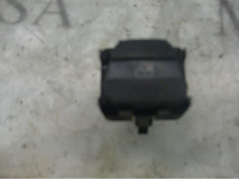 Recambio de mando elevalunas trasero izquierdo para volkswagen vento (1h2) 2.0 referencia OEM IAM   