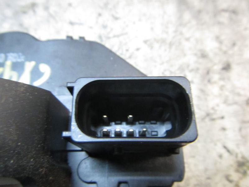 Recambio de cerradura puerta delantera derecha para opel astra j lim. cosmo referencia OEM IAM 13579523 13503802 