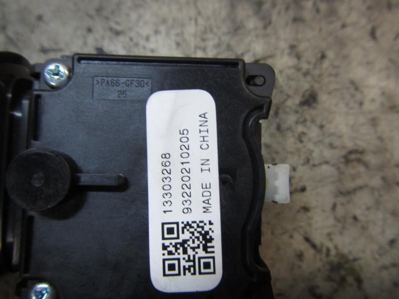 Recambio de mando intermitentes para opel astra j lim. cosmo referencia OEM IAM 13303268  