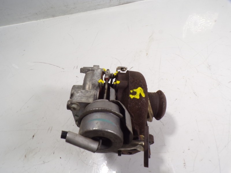 Recambio de turbocompresor para nissan juke (f15) 1.5 turbodiesel cat referencia OEM IAM 1441100Q3C 70063686 70063686
