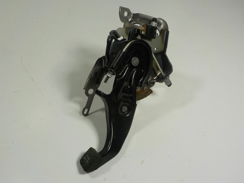 Recambio de palanca freno de mano para lexus rx 450h referencia OEM IAM 4620048170  