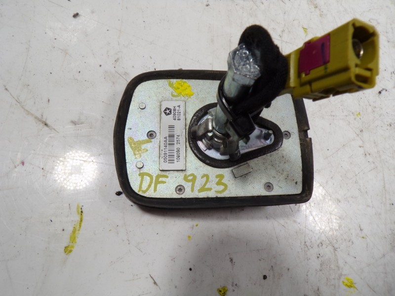 Recambio de antena para lancia voyager (404) 2.8 16v jtdm cat referencia OEM IAM K05064908AA 05091140AA 