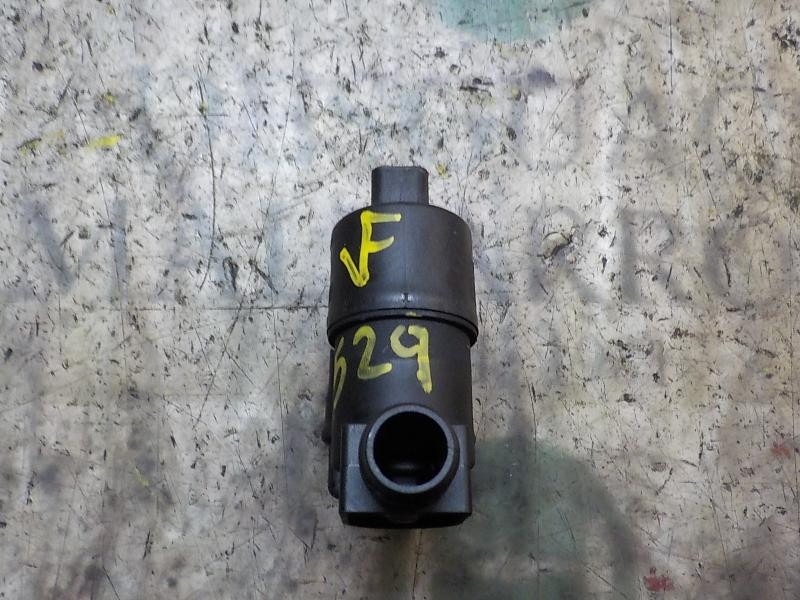 Recambio de bomba limpia para peugeot 208 access referencia OEM IAM 643475  