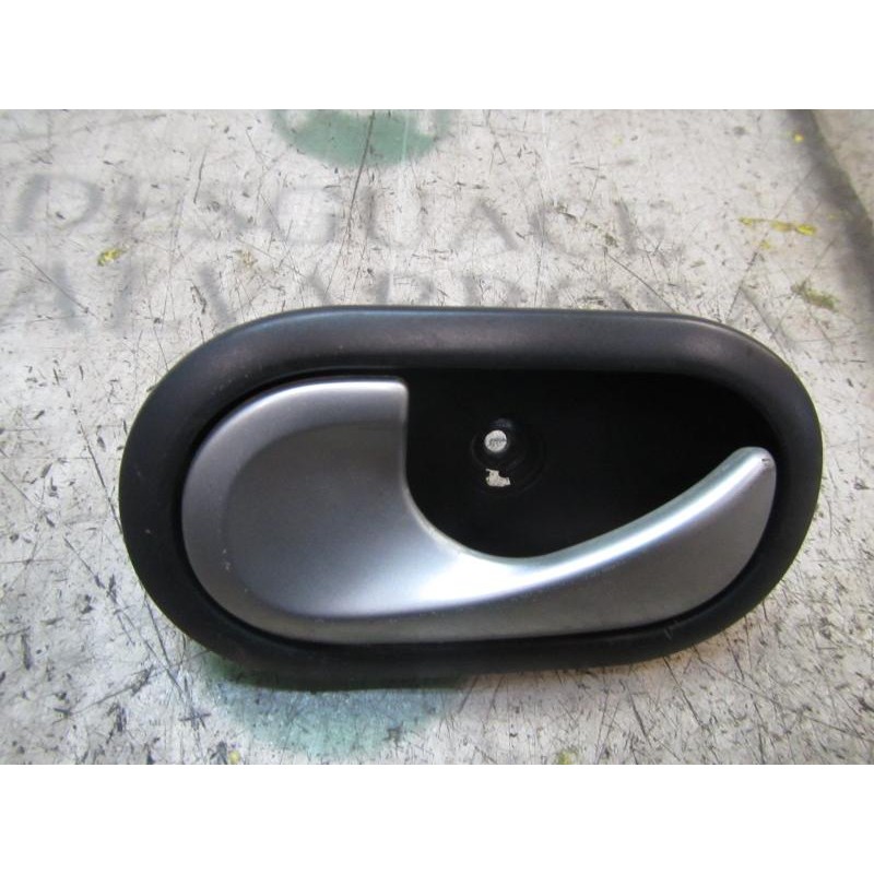 Recambio de maneta interior delantera izquierda para renault clio iii 1.5 dci diesel fap referencia OEM IAM   