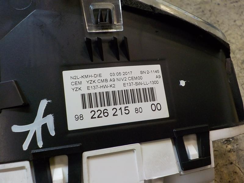 Recambio de cuadro instrumentos para peugeot 208 access referencia OEM IAM   