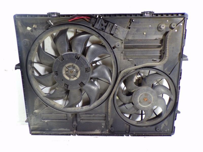 Recambio de electroventilador para volkswagen touareg (7l6) 3.0 v6 tdi dpf referencia OEM IAM 7L0959455F 7L0121203G 0130706809