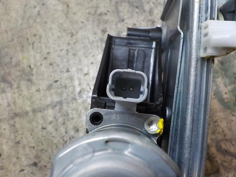 Recambio de elevalunas delantero izquierdo para peugeot 208 access referencia OEM IAM 9673154480  