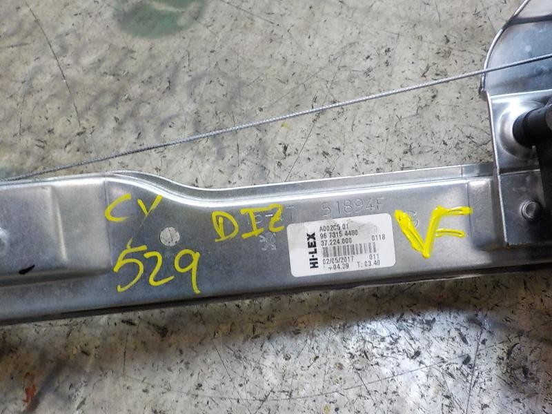 Recambio de elevalunas delantero izquierdo para peugeot 208 access referencia OEM IAM 9673154480  