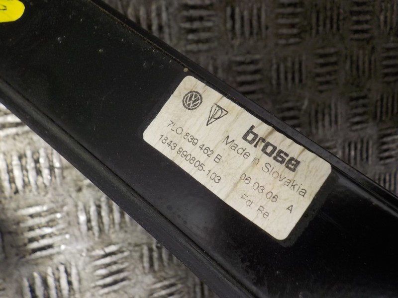 Recambio de elevalunas trasero derecho para volkswagen touareg (7l6) 3.0 v6 tdi dpf referencia OEM IAM 7L0839462D 7L0839462B 