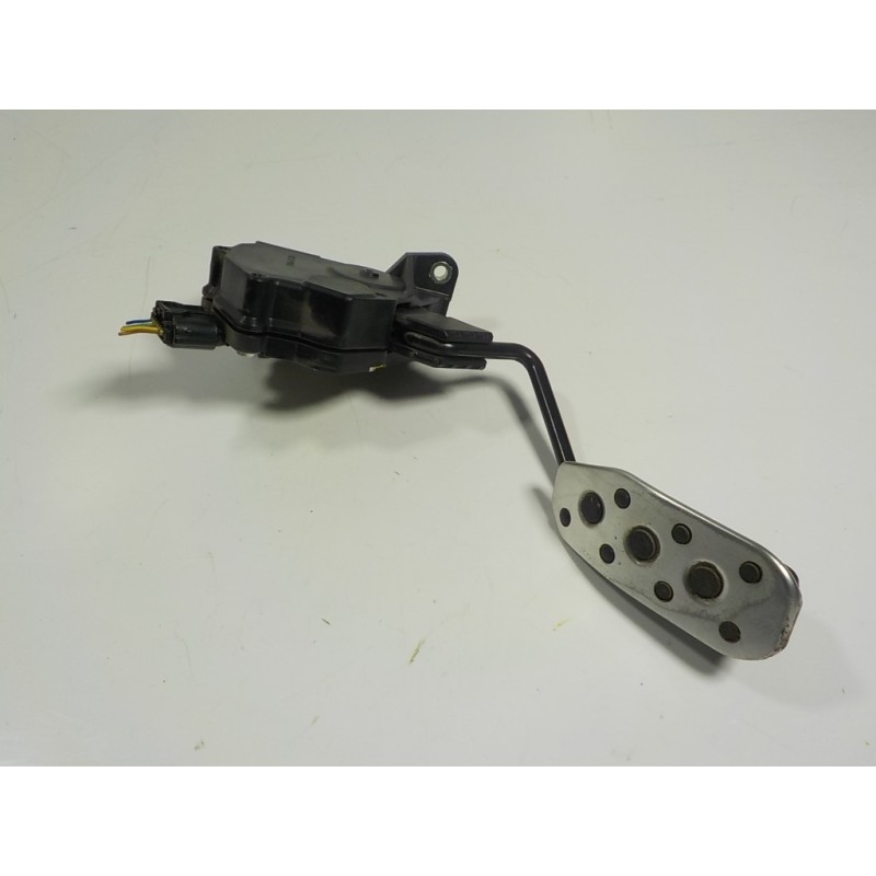 Recambio de potenciometro pedal para lexus rx 450h referencia OEM IAM 7811048040 7811048040 1988009090