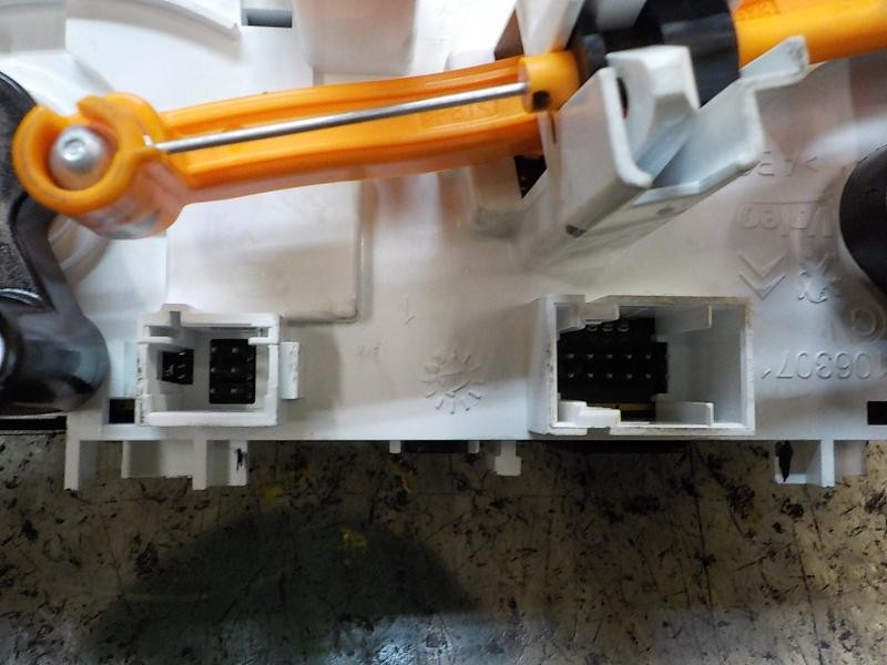 Recambio de mando calefaccion / aire acondicionado para peugeot 208 access referencia OEM IAM 9672248380  