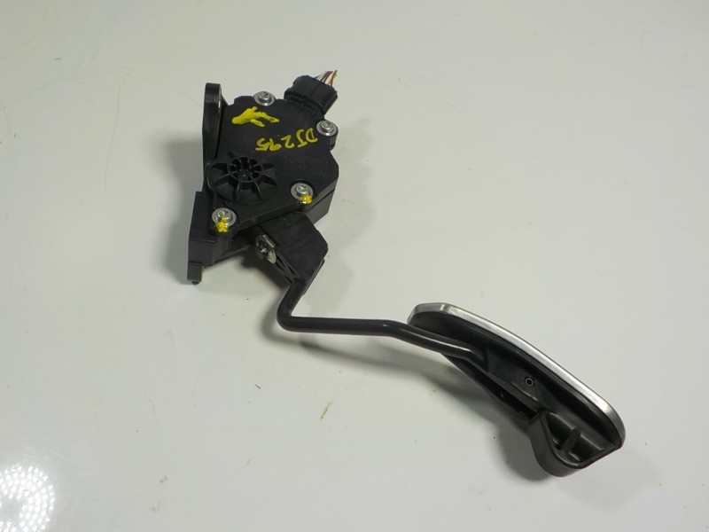 Recambio de potenciometro pedal para lexus rx 450h referencia OEM IAM 7811048040 7811048040 1988009090