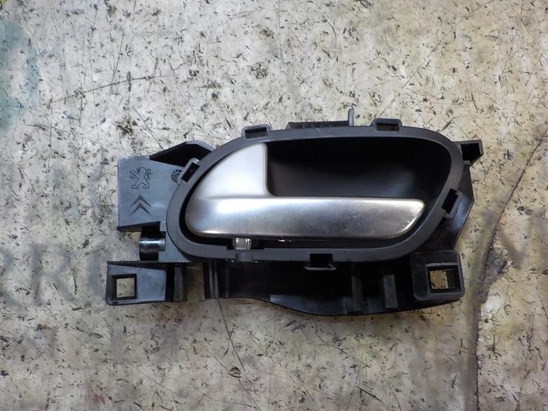 Recambio de maneta interior delantera izquierda para peugeot 208 access referencia OEM IAM 96555518VV  