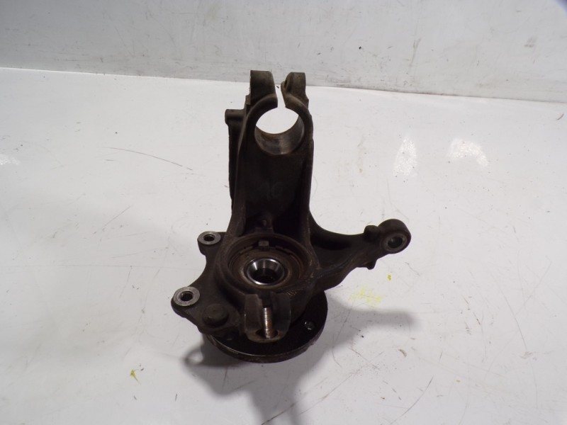 Recambio de mangueta delantera derecha para citroën c3 1.0 vti referencia OEM IAM 1607557580  