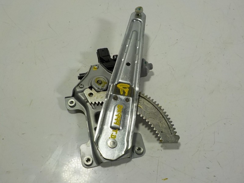 Recambio de elevalunas trasero derecho para subaru xv advance referencia OEM IAM 62222FJ000 412090 61188KG010