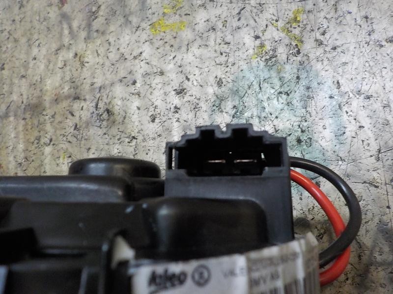 Recambio de motor calefaccion para peugeot 208 access referencia OEM IAM 1608182080  