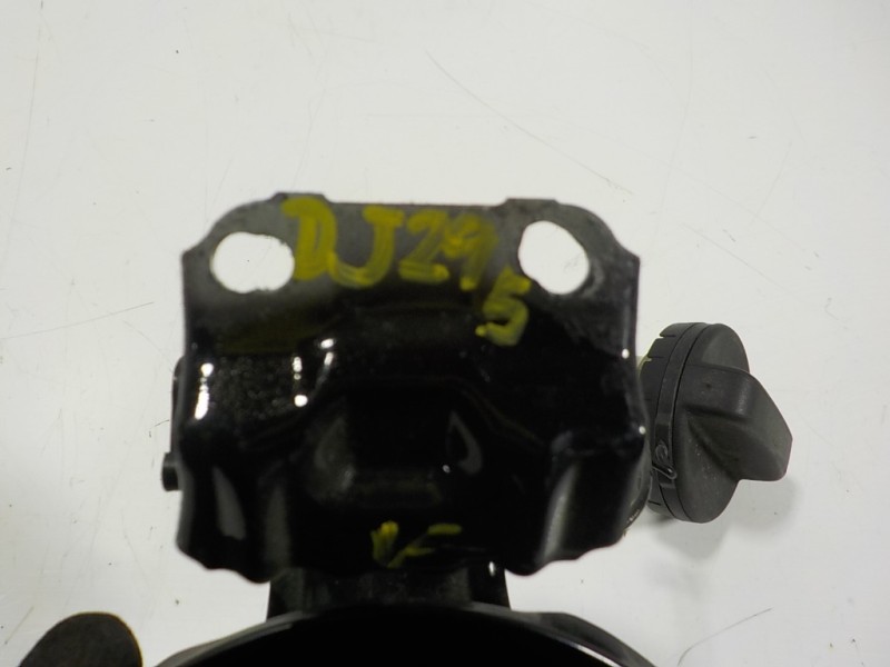 Recambio de tapa combustible para lexus rx 450h referencia OEM IAM 7735048090  