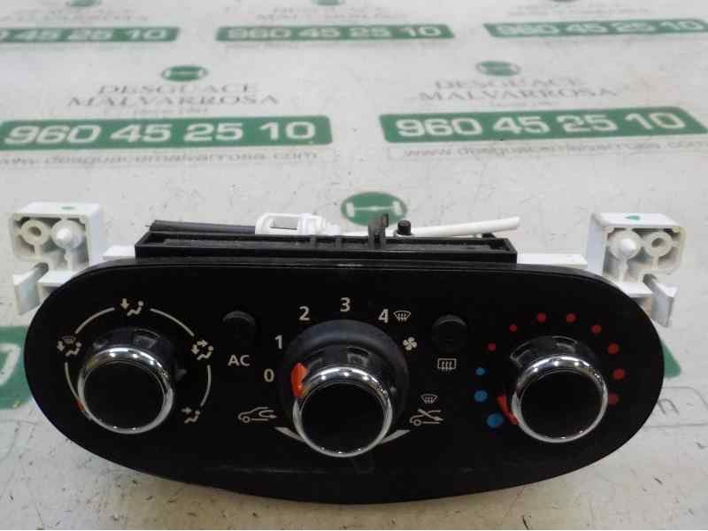 Recambio de mando calefaccion / aire acondicionado para dacia sandero stepway ambiance referencia OEM IAM 275107242R A52303400 A