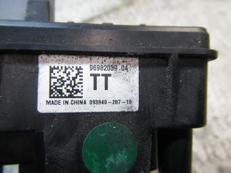 Recambio de caja reles / fusibles para chevrolet cruze ls referencia OEM IAM   