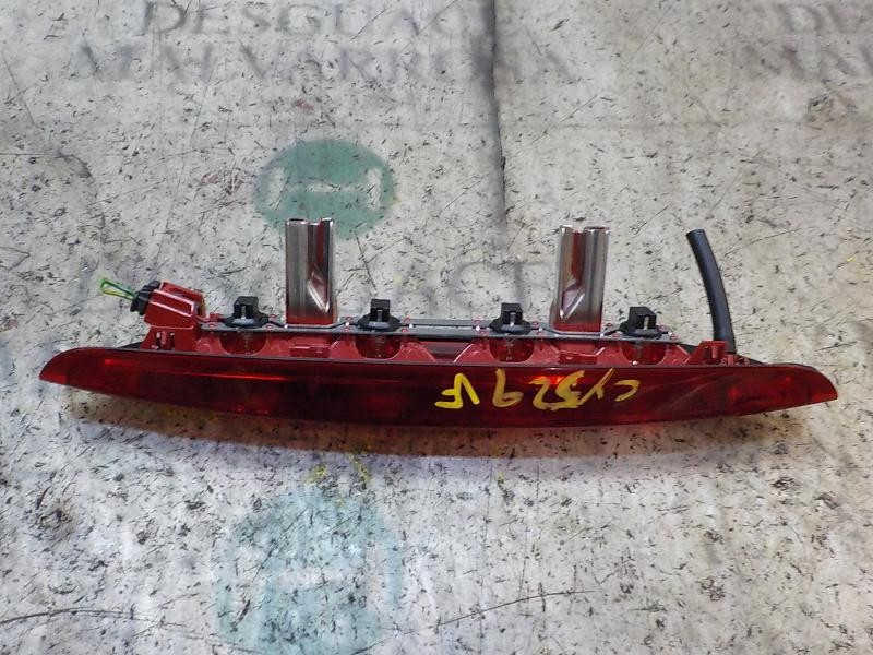 Recambio de piloto trasero central para peugeot 208 access referencia OEM IAM 9674309080  