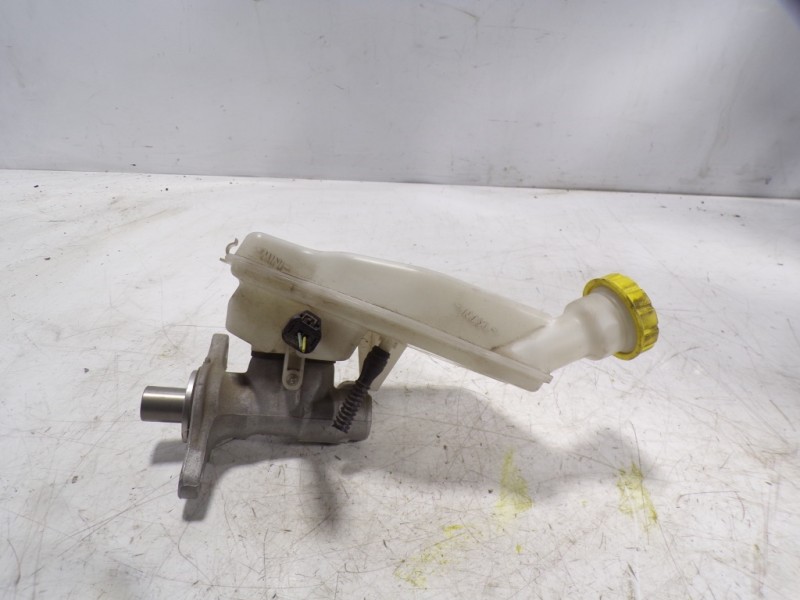 Recambio de bomba freno para peugeot 208 1.6 blue-hdi fap referencia OEM IAM 4601R7  